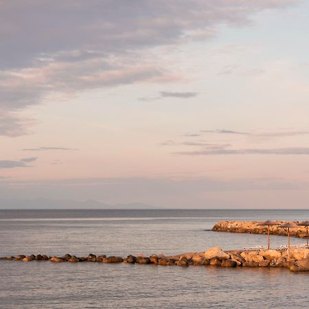 סטאברוס Calma Beach Hotel מראה חיצוני תמונה