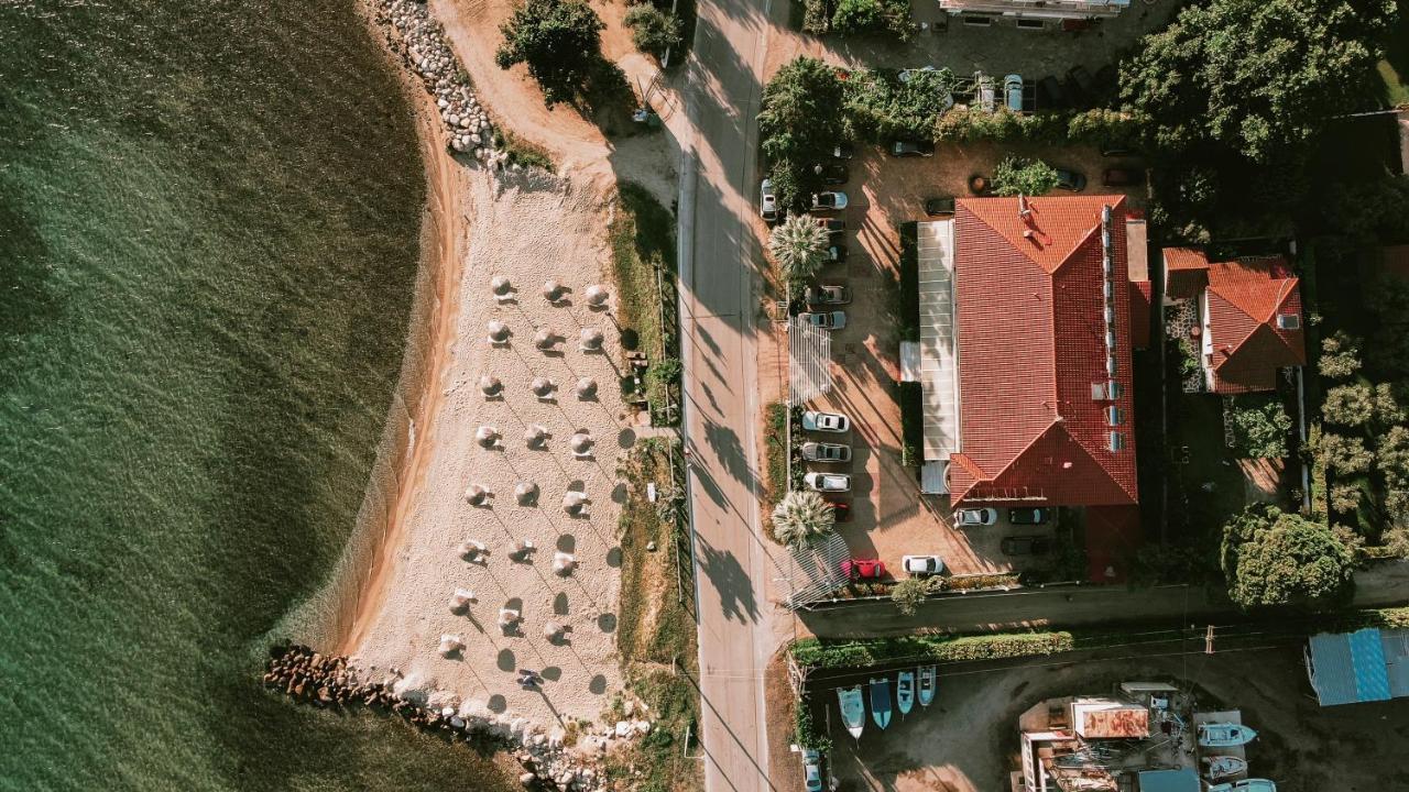 סטאברוס Calma Beach Hotel מראה חיצוני תמונה