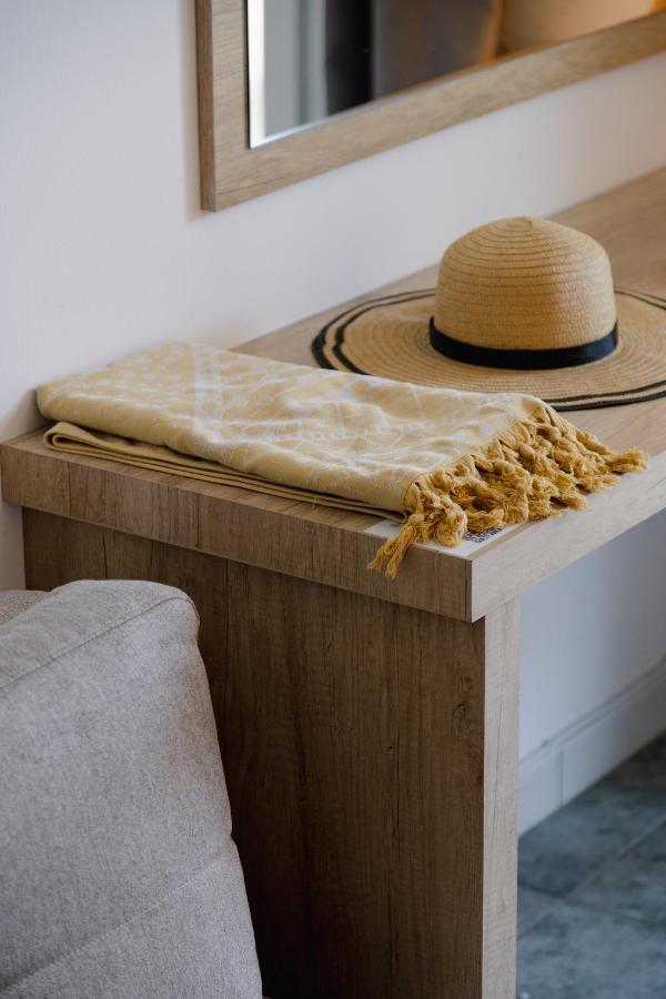 סטאברוס Calma Beach Hotel מראה חיצוני תמונה