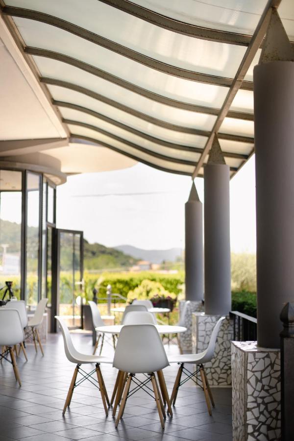 סטאברוס Calma Beach Hotel מראה חיצוני תמונה
