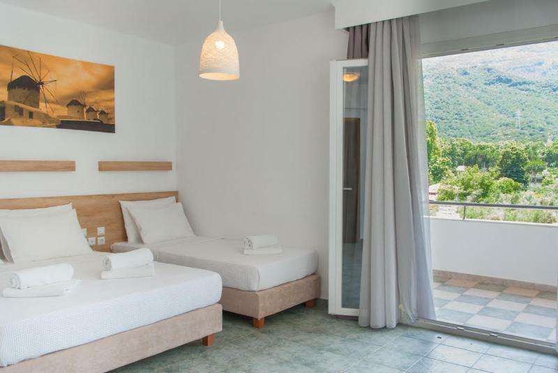 סטאברוס Calma Beach Hotel מראה חיצוני תמונה