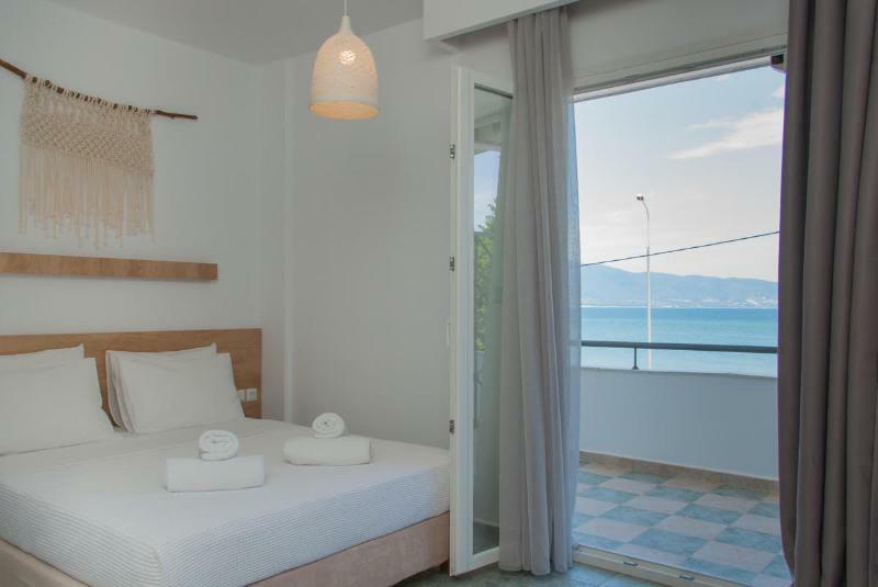סטאברוס Calma Beach Hotel מראה חיצוני תמונה